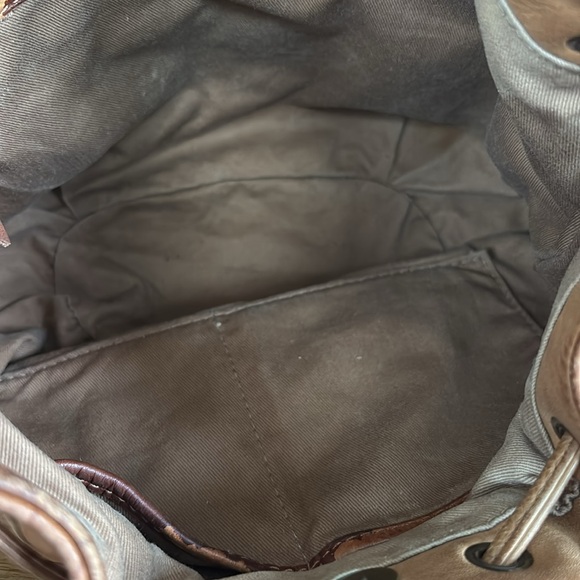 Lucky Brand Tan Leather Crossbody Bucket Bag with Adjustable Strap - Picture 7 of 11